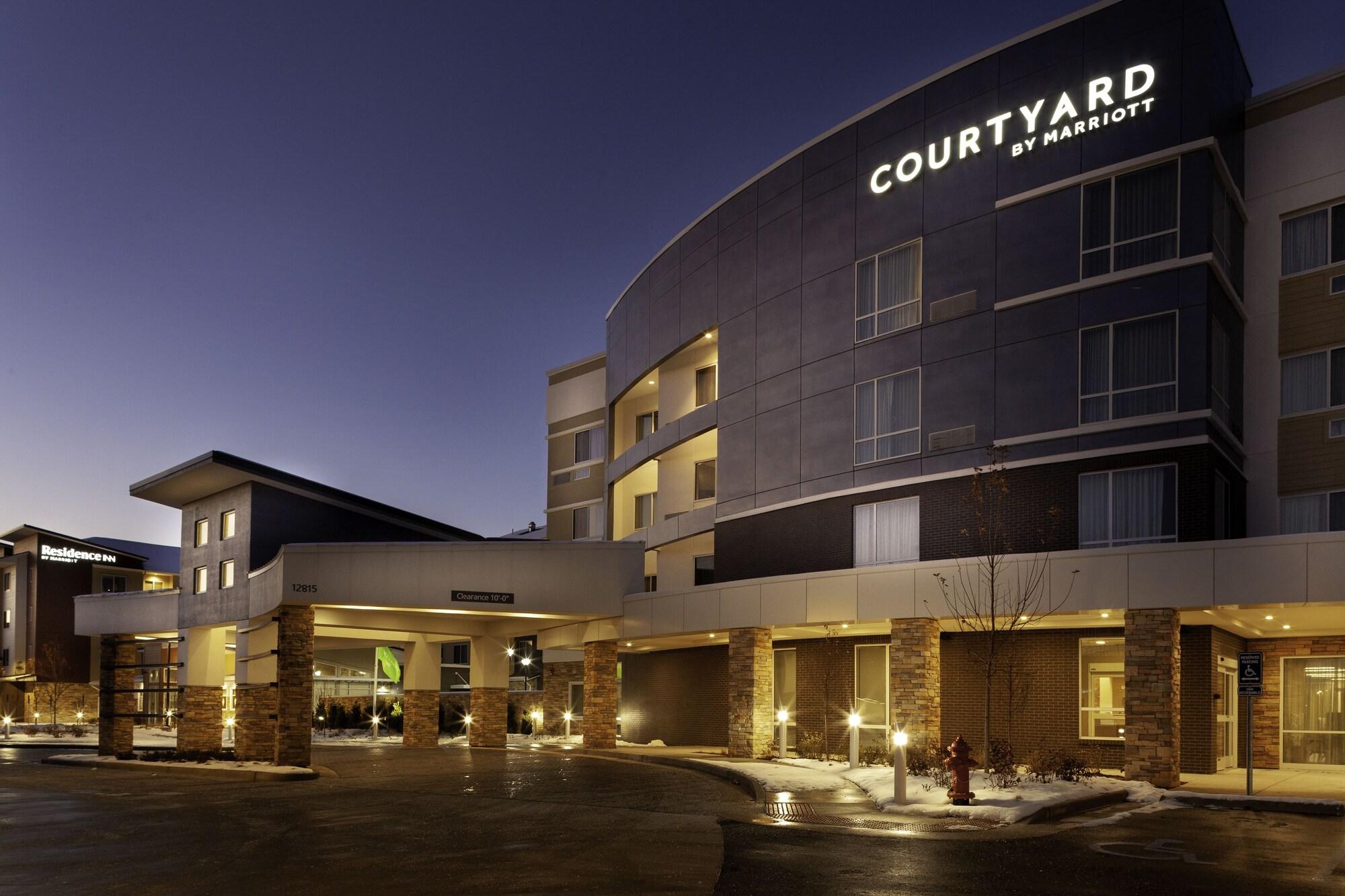 Courtyard By Marriott St. Louis West County Hotel Town and Country Bagian luar foto