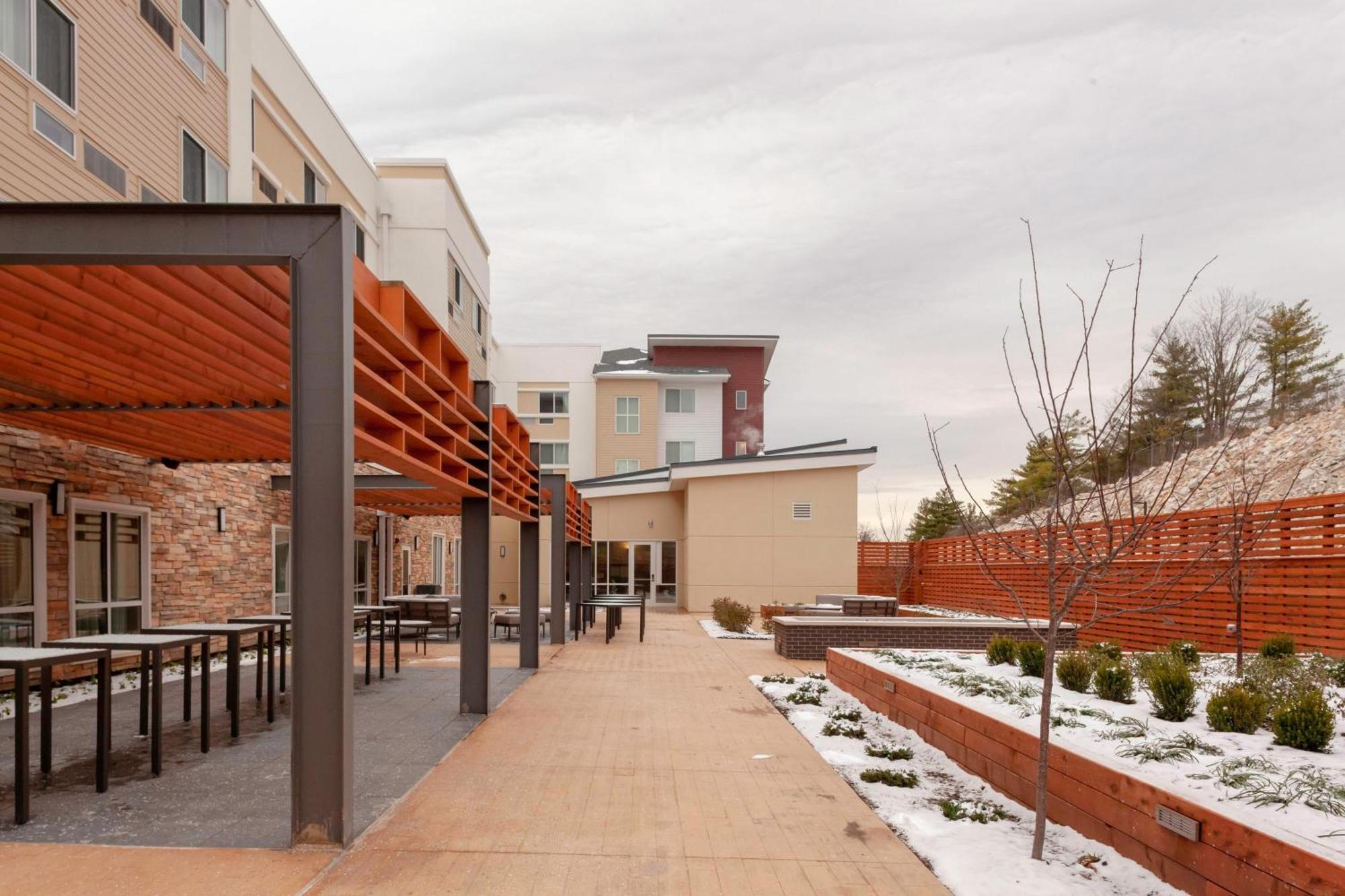 Courtyard By Marriott St. Louis West County Hotel Town and Country Bagian luar foto