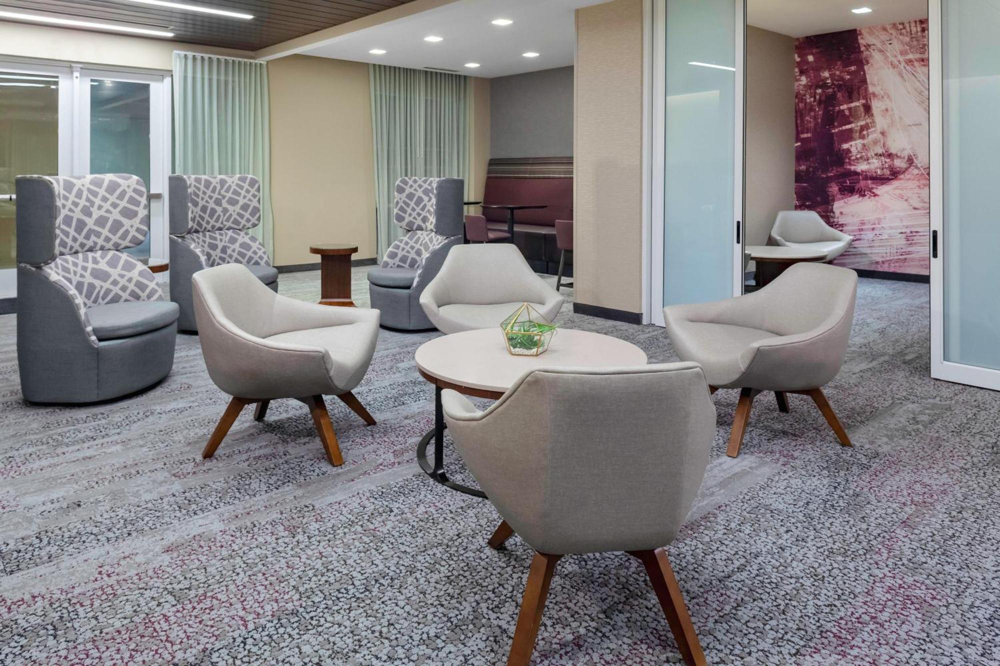 Courtyard By Marriott St. Louis West County Hotel Town and Country Bagian luar foto